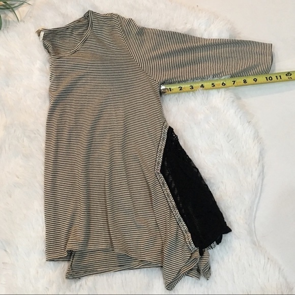 FRANCESCA’S Birdcage tan and black striped top xs - Picture 5 of 8